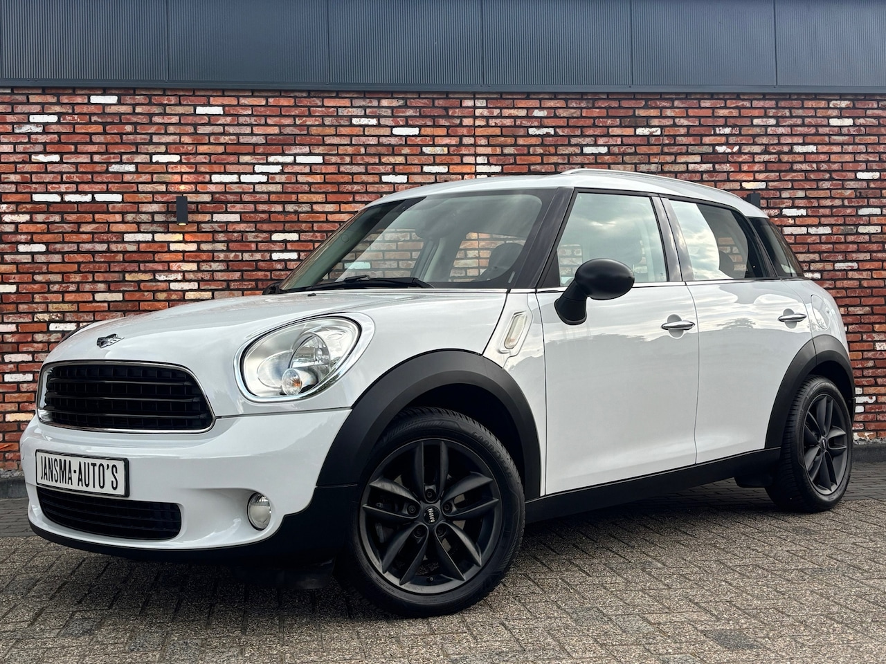 MINI Countryman - Mini 1.6 One Pepper Navi Cruise Clima Pdc Bluetooth UITSTRALING! - AutoWereld.nl