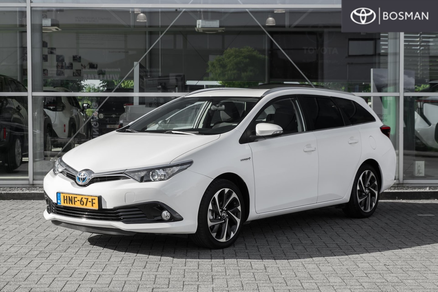 Toyota Auris Touring Sports - 1.8 HYBRID CVT - AutoWereld.nl