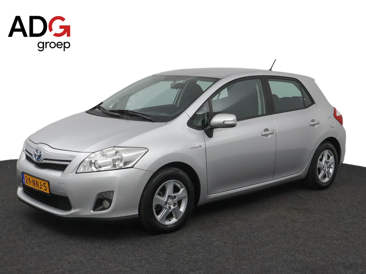 Toyota Auris - 1.8 Full Hybrid Aspiration | Parkeersensoren | Fietsendragerbeugel | - AutoWereld.nl