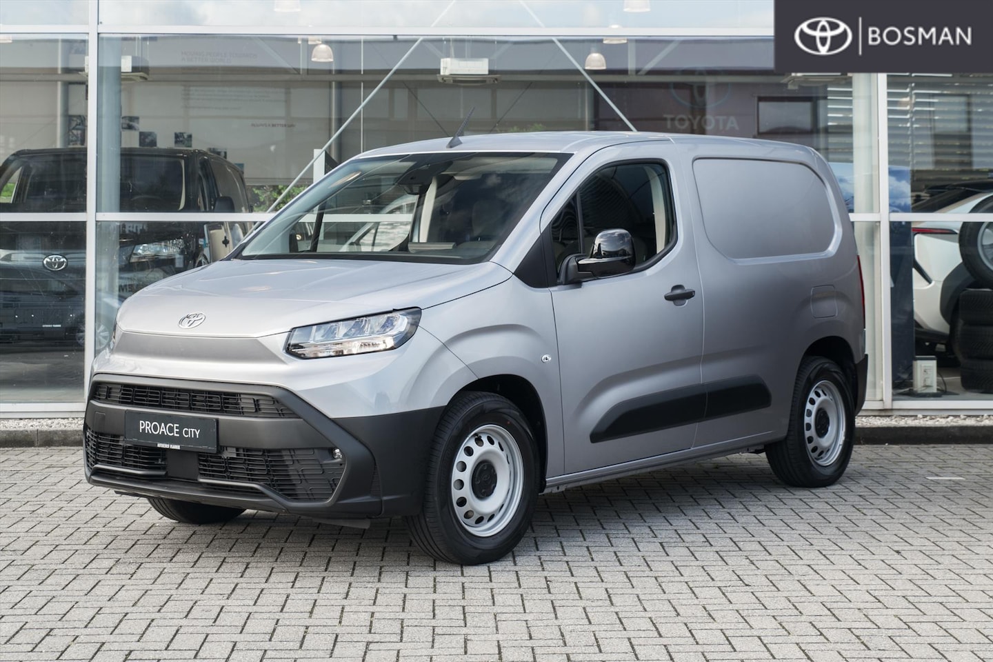 Toyota ProAce City - 50 kWh 136pk Challenger €12.500,- voordeel - AutoWereld.nl