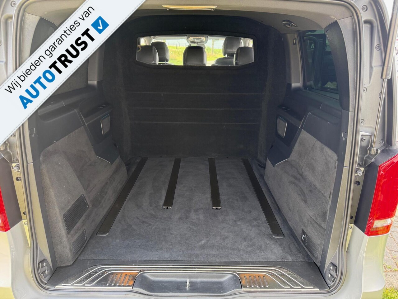 Mercedes-Benz V-klasse - 250d 4-MATIC Avantgarde AMG 190Pk 4x4 DC Dubbele Cabine Avantgarde 360 Camera, Leder, Trek - AutoWereld.nl