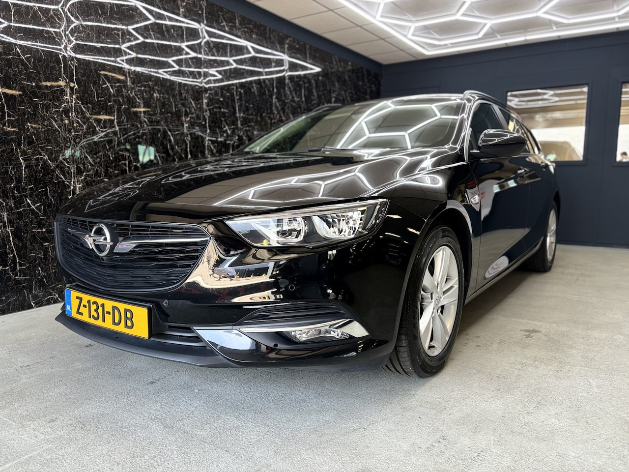 Opel Insignia Sports Tourer - 2.0 CDTI Business Executive 2.0 CDTI Business Executive - AutoWereld.nl