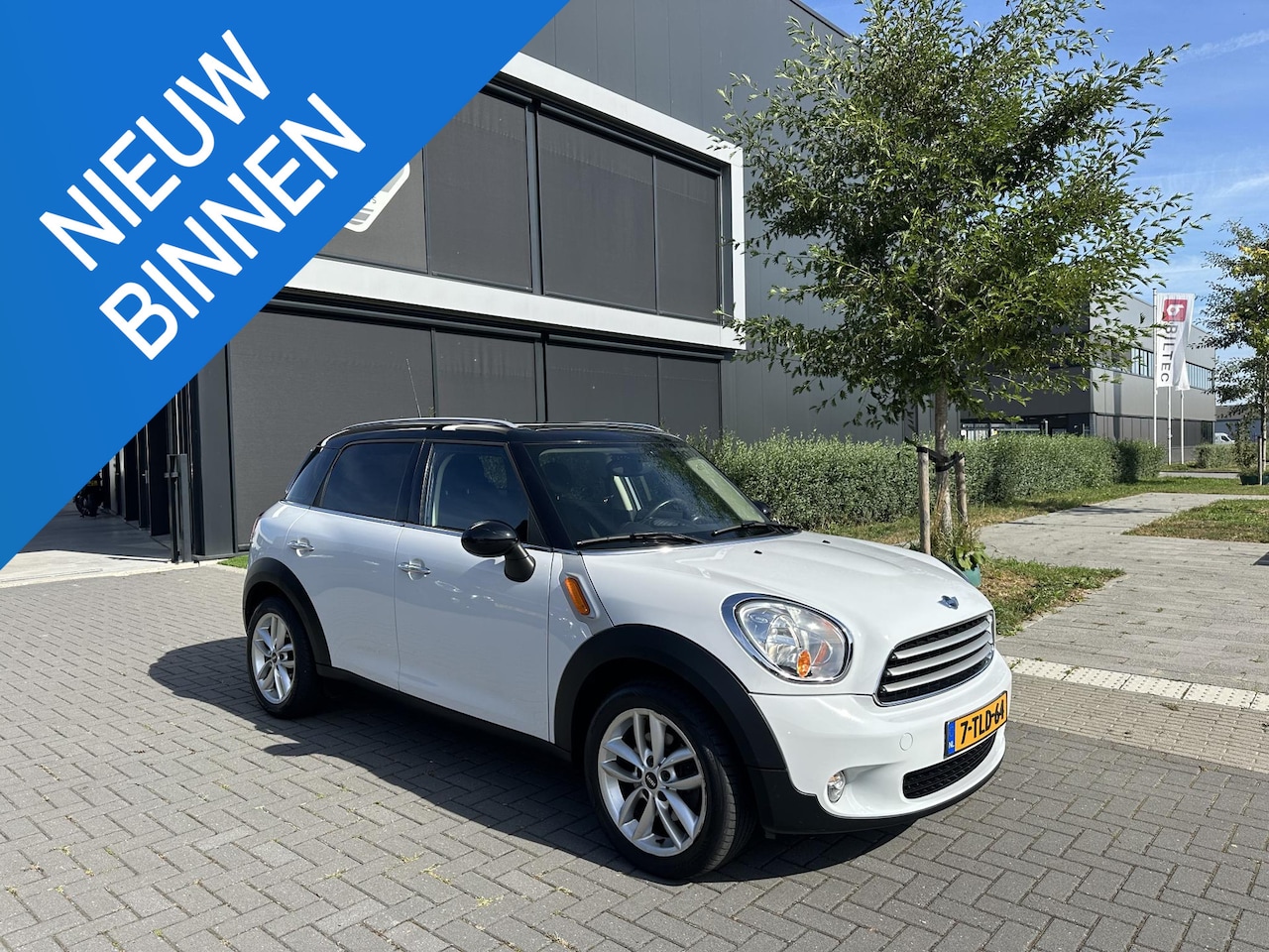 MINI Countryman - 1.6i Cooper Navi Airco Cruise - AutoWereld.nl