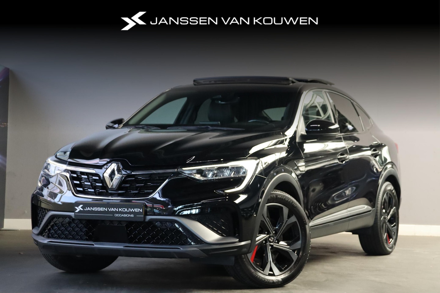 Renault Arkana - 1.6 E-Tech Hybrid 145 R.S. Line Pano Leder Stuur/Stoelverwarming Navi Camera - AutoWereld.nl