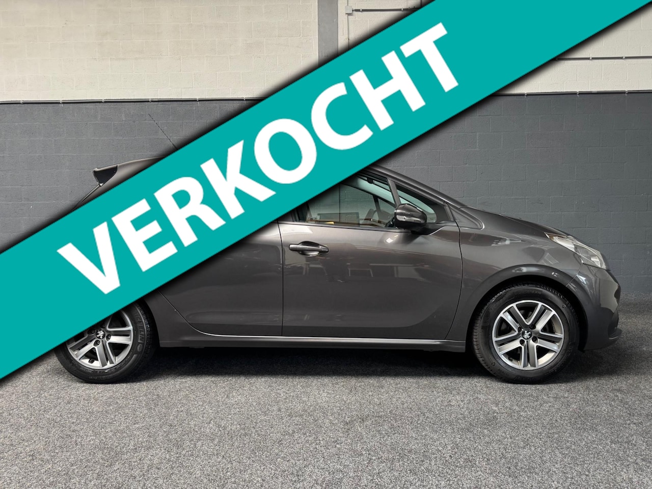 Peugeot 208 - 1.2 PureTech Blue Lion 1e eigenaar, nieuwstaat - AutoWereld.nl