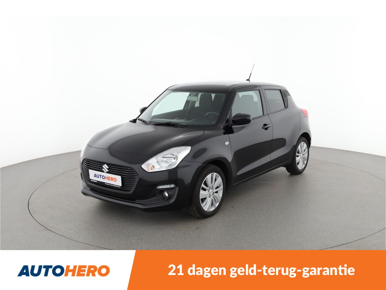 Suzuki Swift - 1.2 Comfort Smart Hybrid | XM27050 | - AutoWereld.nl
