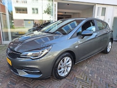 Opel Astra - 1.2 Edition slechts 5.509 km./NL-auto/1e Eig/garantie