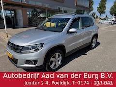 Volkswagen Tiguan - 2.0 TSI Sport & Style 4Motion , Navigatie via Apple carplay & Android auto, Trekhaak - 2.2
