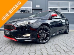 Ford Focus - 1.5 ST-Line *XENON*ECC*PDC*RED/BLACK EDITIE