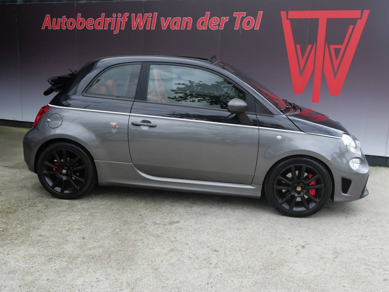 Abarth 500 - 500C 1.4 T-Jet ABARTH COMPETIZIONE 595 | NAVI | BEATS | SABELT | ALCANTARA | 201 PK SQUADR - AutoWereld.nl
