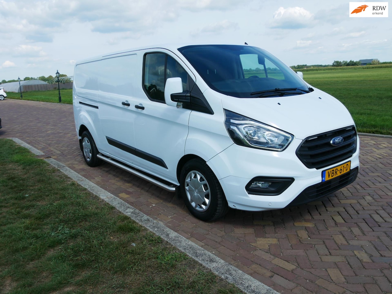 Ford Transit Custom - 340 2.0 TDCI L2H1 Trend 96kW AC SAFTY-PACK ** 9999 EX BTW ** - AutoWereld.nl