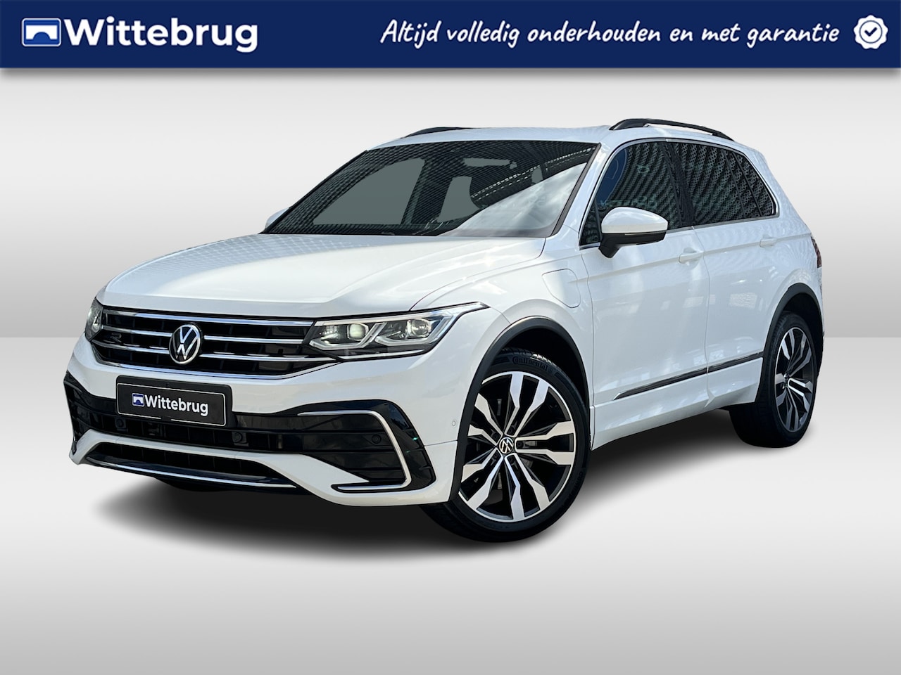 Volkswagen Tiguan - 1.4 TSI eHybrid 245PK R-Line Business+ / Panoramadak / Zwenkbare Trekhaak / R-Line Exterie - AutoWereld.nl