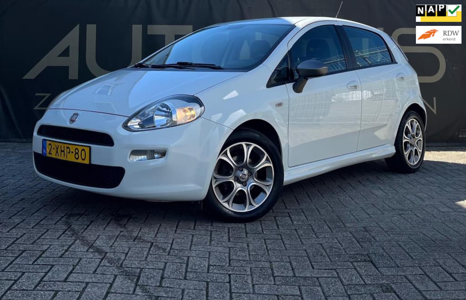 Fiat Punto Evo - 0.9 TwinAir Young*Airco*Elektr.ramen*16''velgen* - AutoWereld.nl