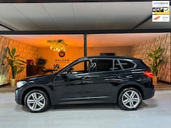 BMW X1 - XDrive20i Executive Garantie Camera StoelVW Elek Achterklep PDC Cruise Navi Clima Led Lane