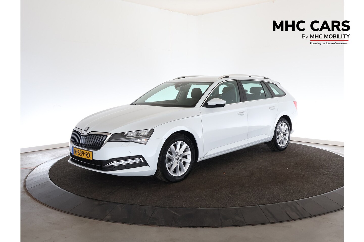 Skoda Superb Combi - 1.5 TSI ACT Business Edition Plus | Trekhaak | Elektrische stoelen | Navi | Camera |* - AutoWereld.nl