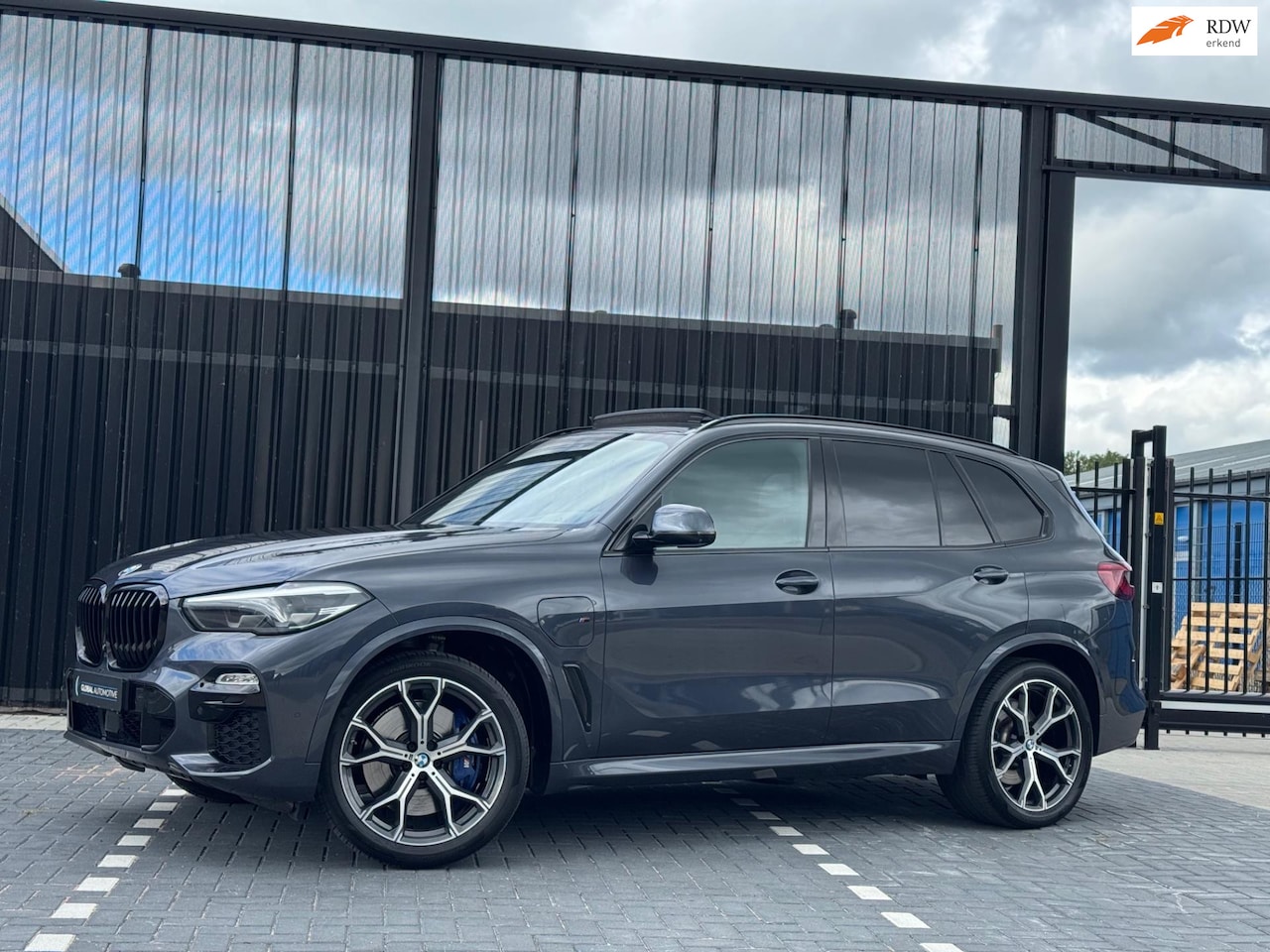 BMW X5 - XDrive45e High Executive - PANORAMADAK - COMFORTSTOELEN - 21'' - AutoWereld.nl