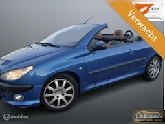 Peugeot 206 CC - 2.0-16V Cabrio APK Leder mooie auto