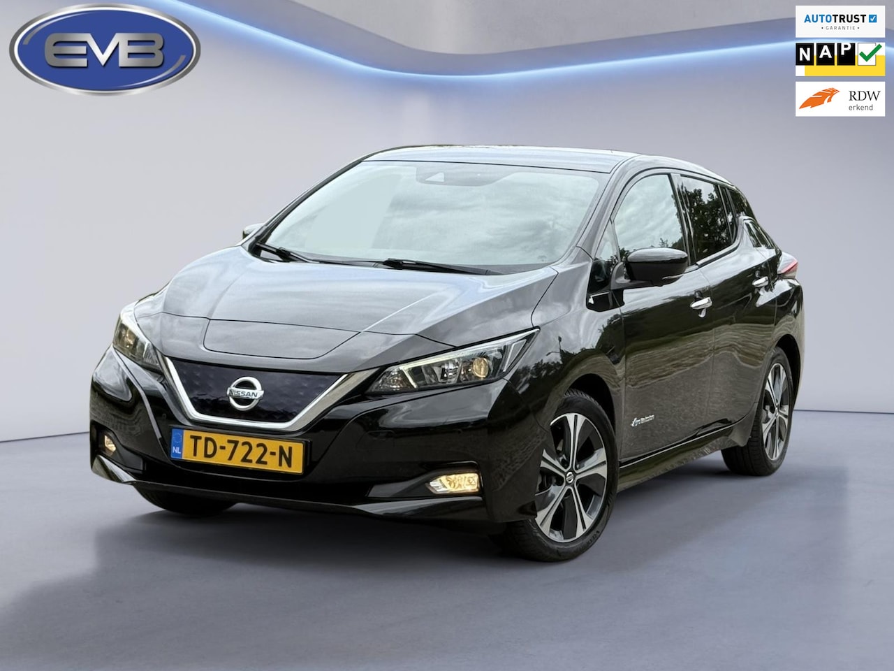 Nissan LEAF - Tekna 40 kWh Tekna 40 kWh,leder,NAVI,360 achteruitrijcamera,stoelverwarming,Nederlandse auto met nation - AutoWereld.nl