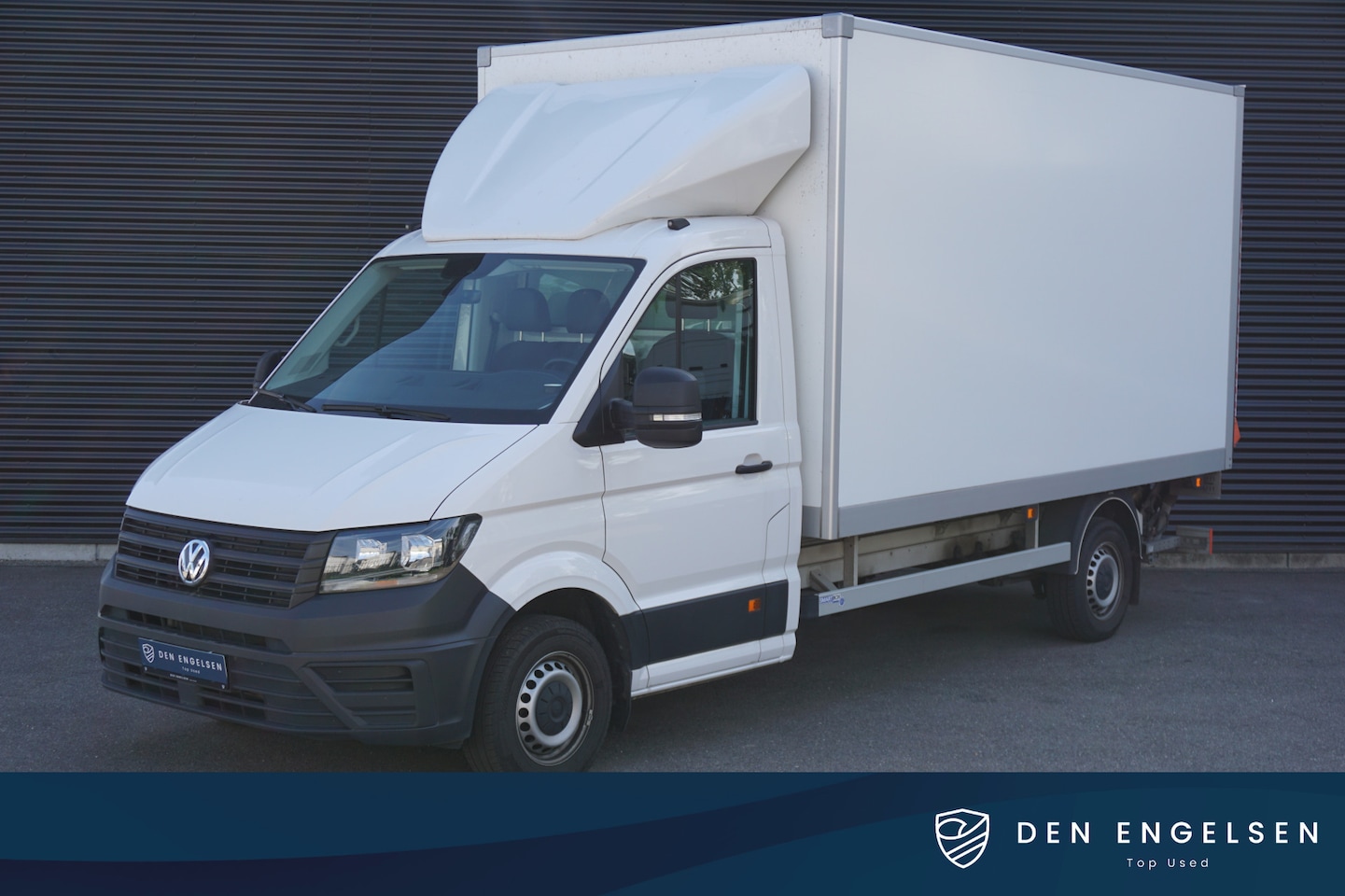 Volkswagen Crafter - 35 L4 177PK | Bakwagen EL | laadklep 750KG | Trekhaak | Camera | Navi | Ergo Comfortstoel - AutoWereld.nl