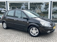 Renault Scénic - 2.0-16V Tech Line Schuif-kanteldak / Trekhaak / Xenon / Cruise / Clima / Navi