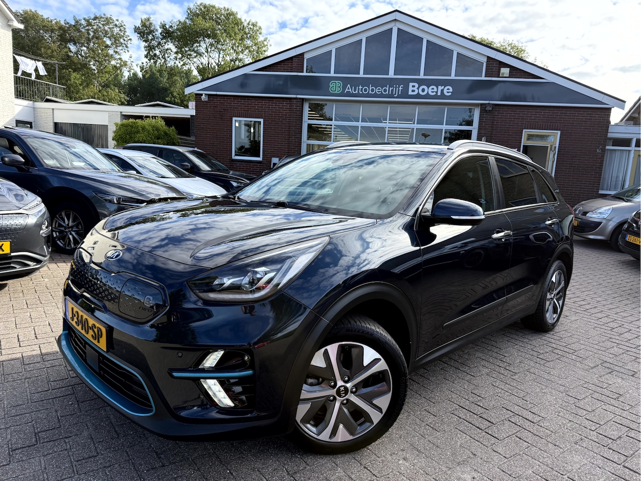 Kia e-Niro - ExecutiveLine 64 kWh 3-Fase, Leer, Navi, Camera, Carplay, DAB - AutoWereld.nl