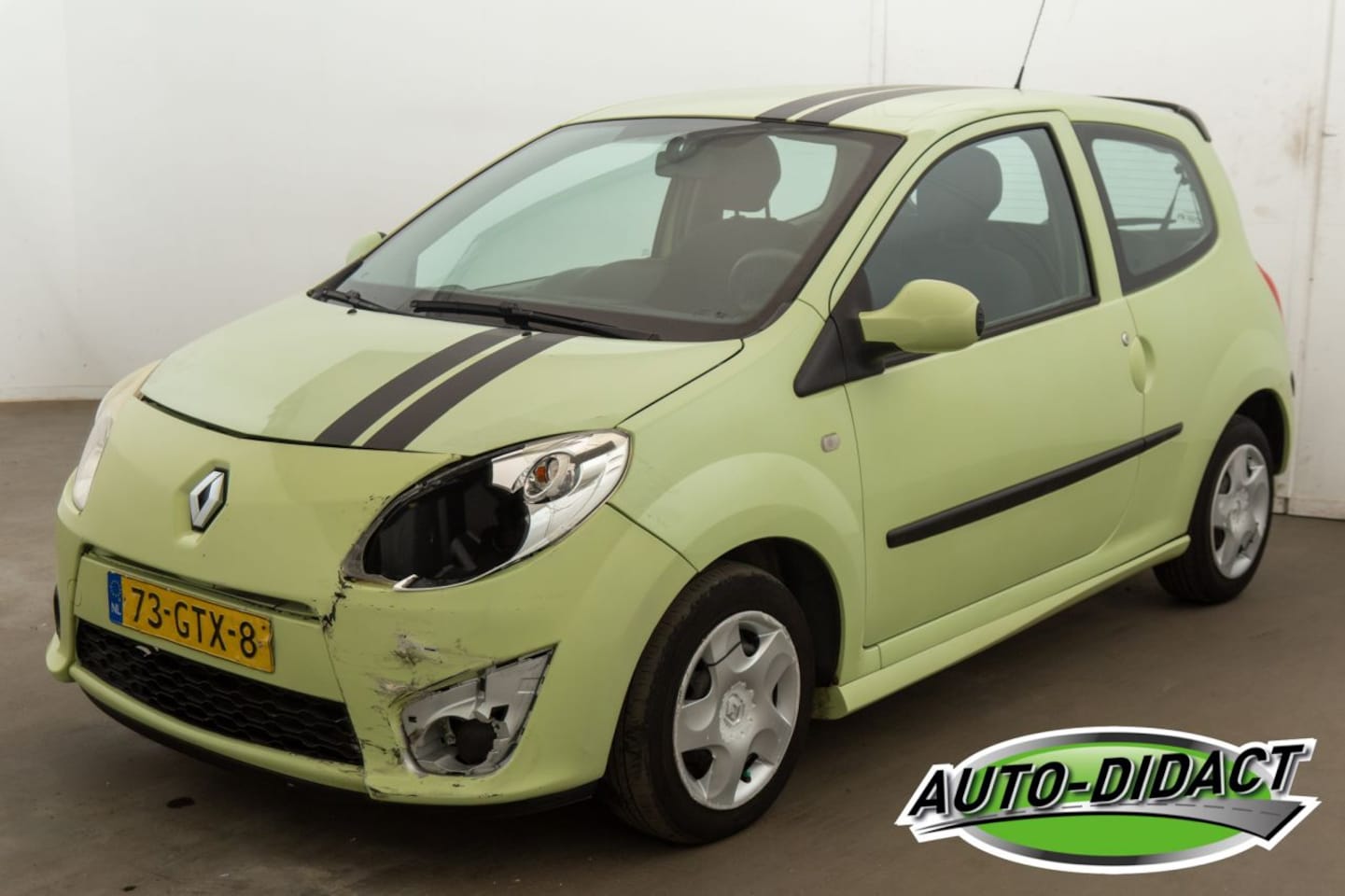 Renault Twingo - 1.2 Airco Authentique - AutoWereld.nl