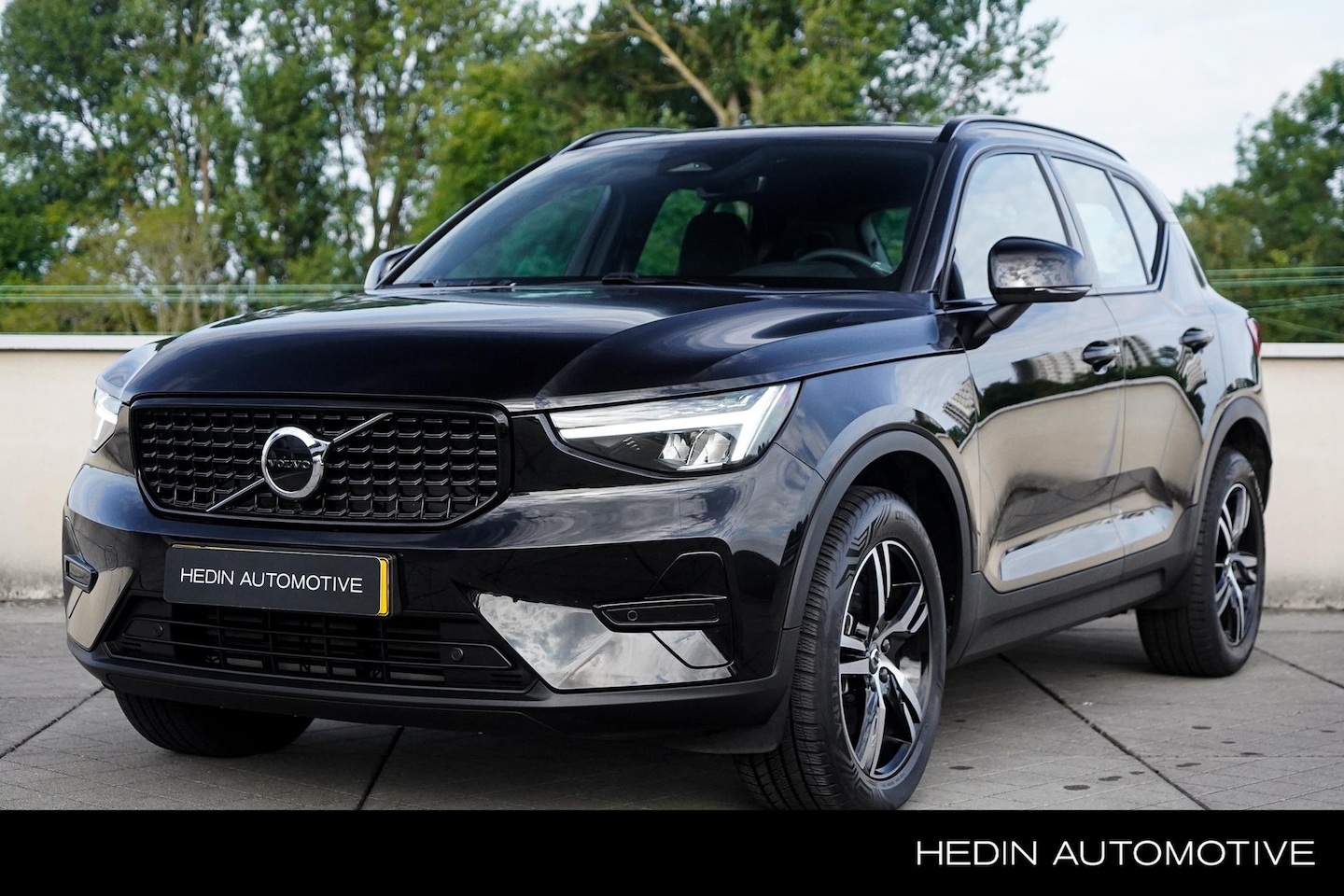 Volvo XC40 - 2.0 B4 Plus Dark Verwarmbare voorruit | elektr. stoelen voor | Harman/Kardon | Semi Elek T - AutoWereld.nl