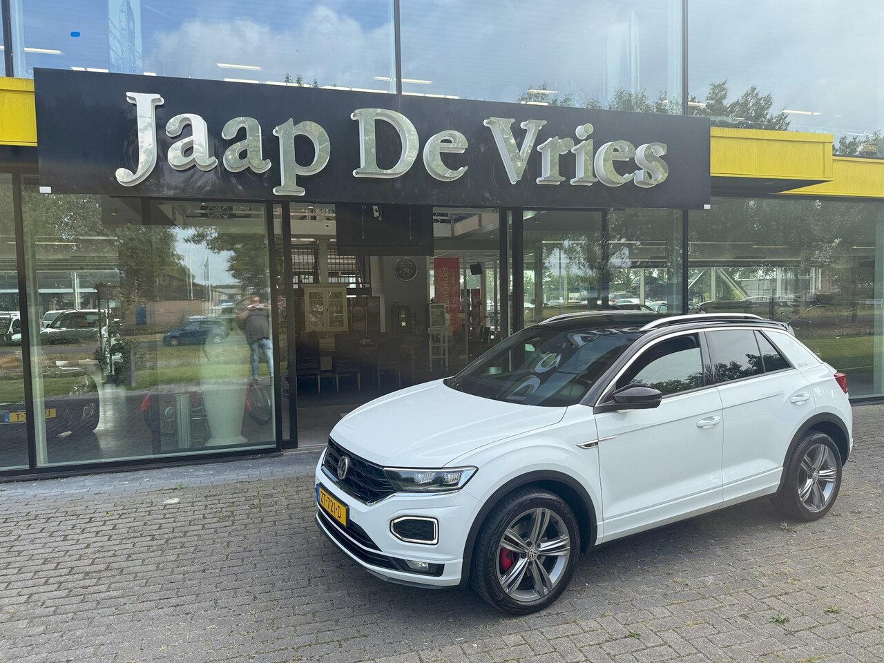 Volkswagen T-Roc - 1.5 TSI Sport Business R 1.5 TSI Sport Business R - AutoWereld.nl