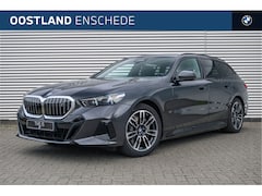 BMW i5 Touring - eDrive40 M Sport / panoramadak / Trekhaak / Adaptieve LED / Parking Assistant Plus / Stoel