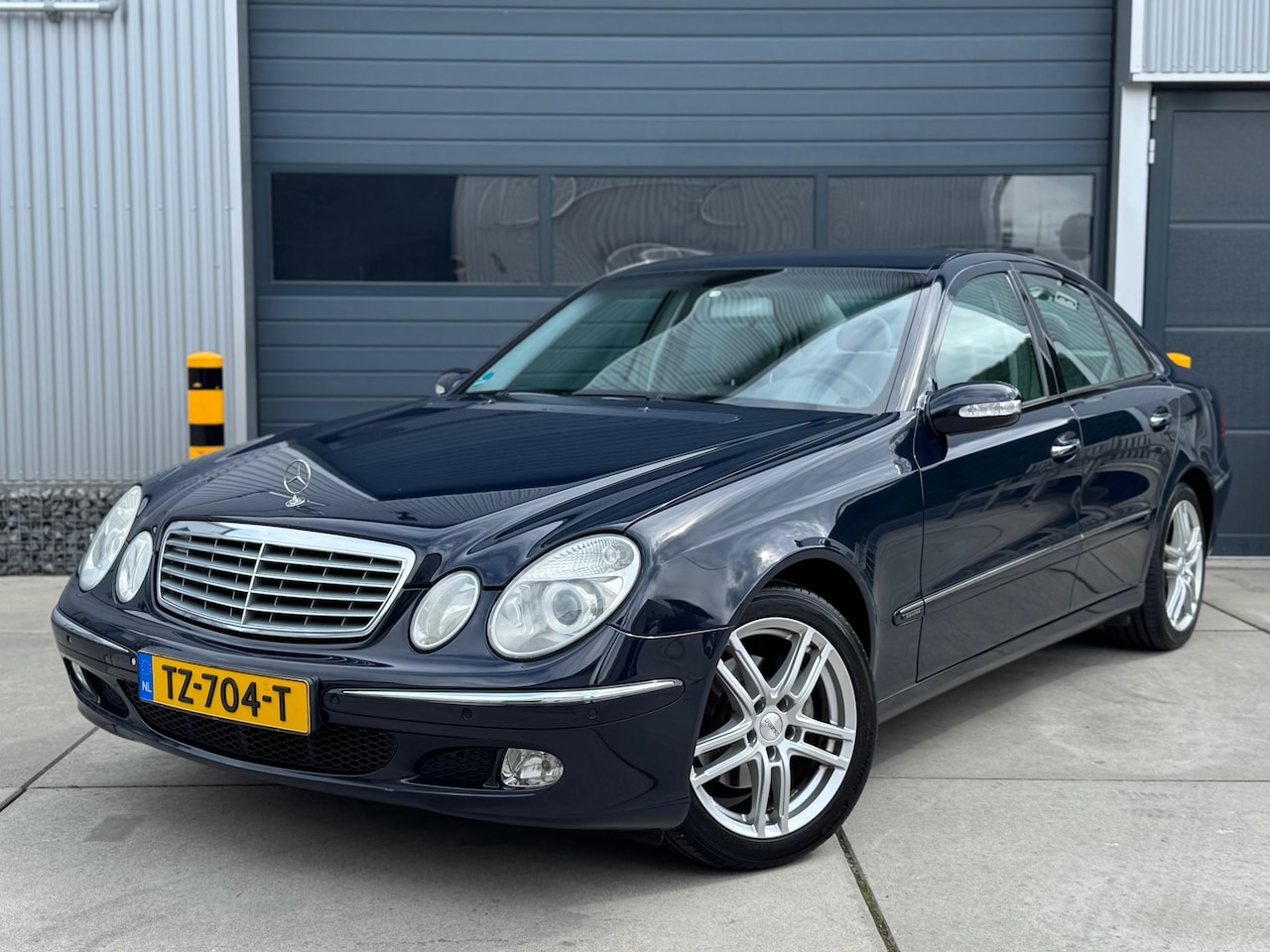 Mercedes-Benz E-klasse - 240 Elegance V6 AUT / CLIMA / CRUISE / PDC - AutoWereld.nl