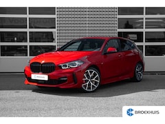 BMW 1-serie - 118i 136pk M-Sport | Achteruitrijcamera | 18" | Sportstoelen | Navigatie | Stoelverwarming