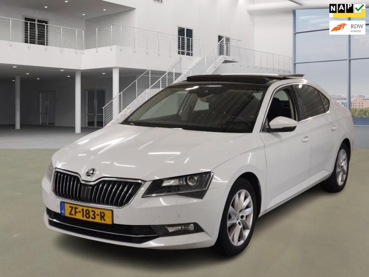 Skoda Superb - 1.5 TSI ACT Ambition Business 1.5 TSI ACT Ambition Business - AutoWereld.nl