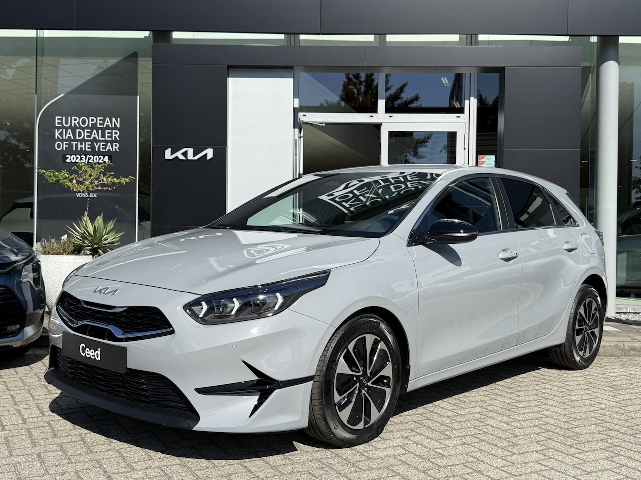 Kia Cee'd - Ceed 1.0 T-GDi Design Edition €2500 inruilpremie | Direct leverbaar | Info Bas: 0492-58898 - AutoWereld.nl