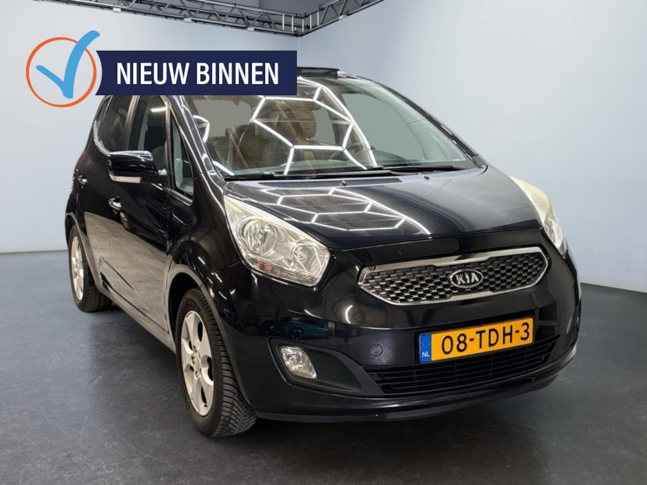 Kia Venga - 1.4 CVVT | Panoramadak | Airco | Stoelverwarming | - AutoWereld.nl