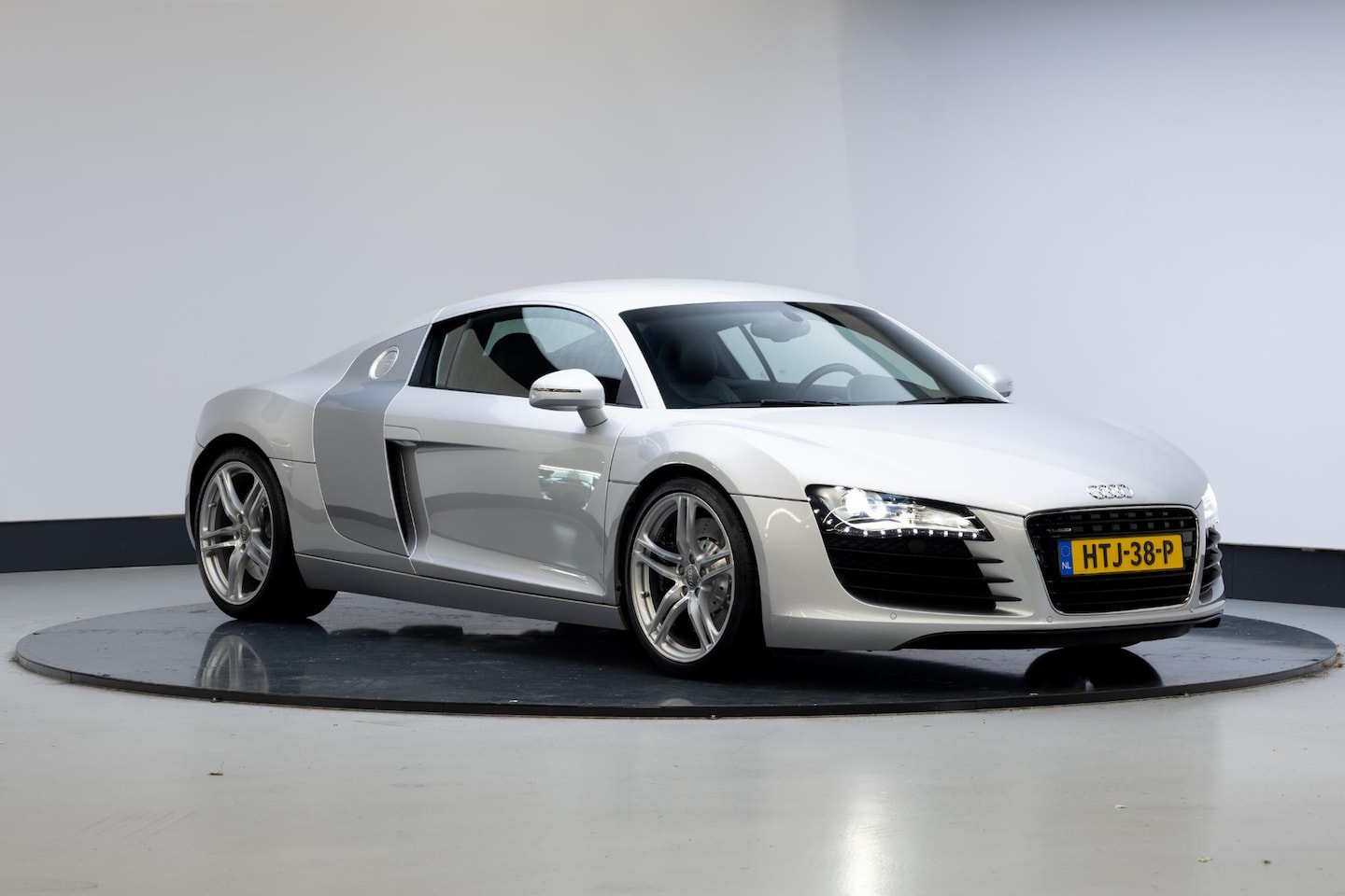 Audi R8 - 4.2 V8 FSI topstaat - AutoWereld.nl