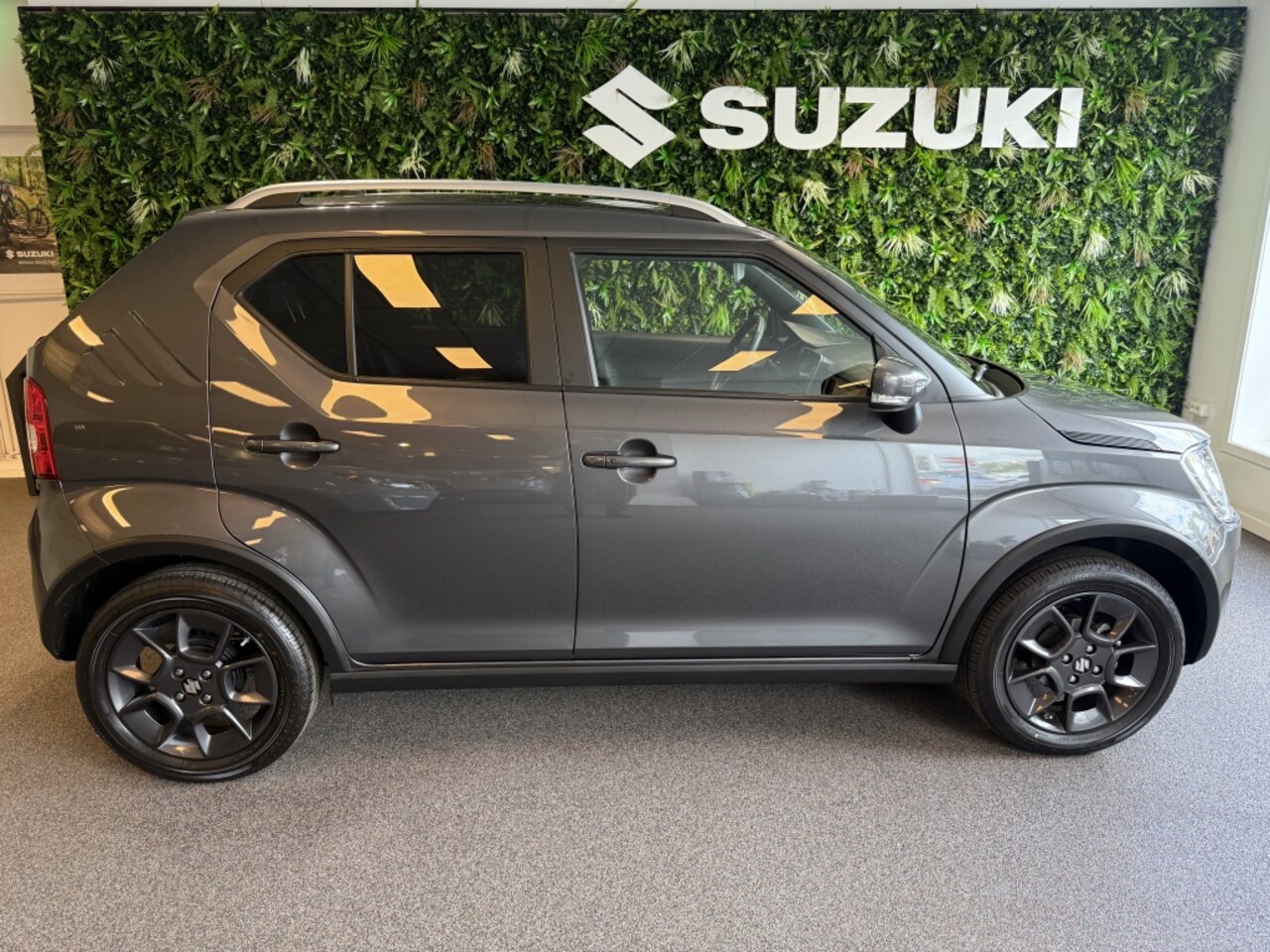 Suzuki Ignis - Fabrieksgarantie Clima LMV CC 1.2 SH Style Als nieuw Trekhaak Navigatie Apple- Android Car - AutoWereld.nl
