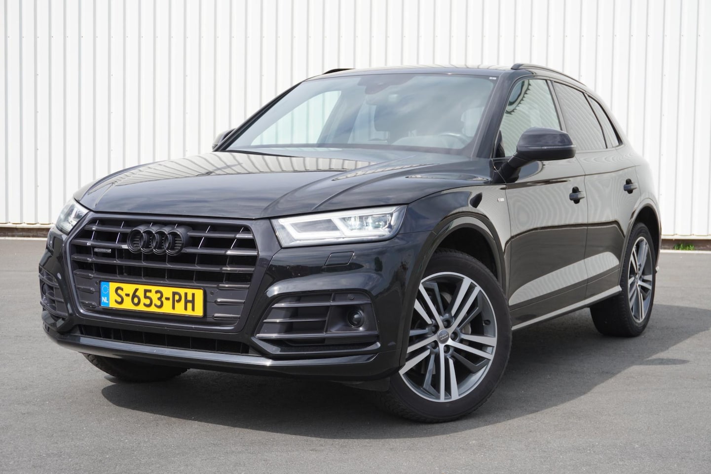 Audi Q5 - 40 TDI quattro Sport S Line Edition Automaat | Airco | Elek. pakket | Vol opties | Trekhaa - AutoWereld.nl