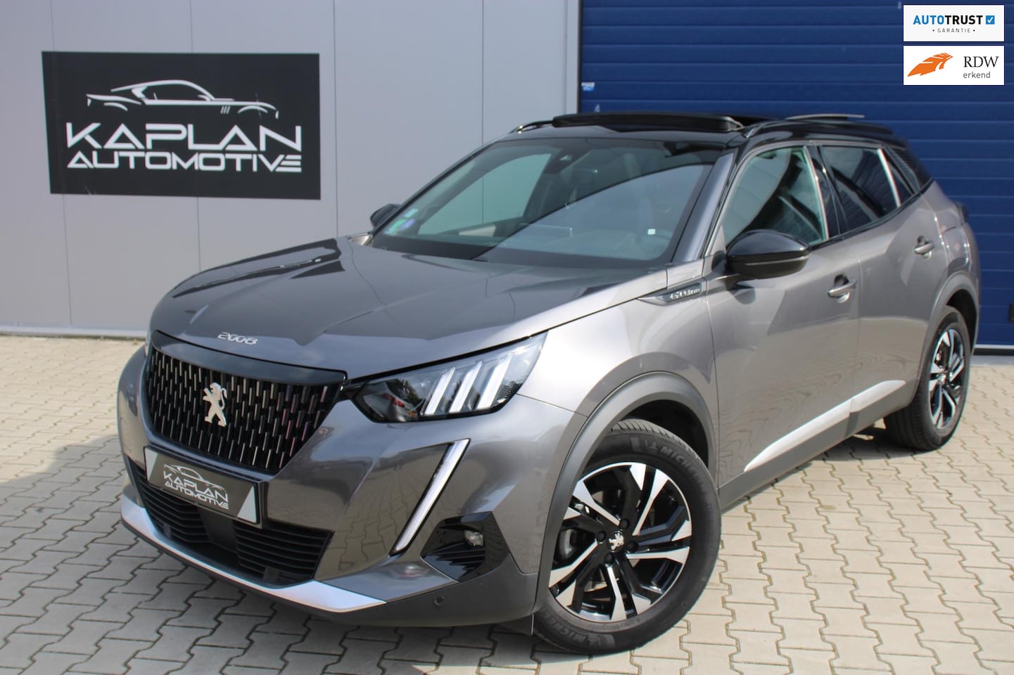 Peugeot 2008 - GT 131PK PANO NAVI 360CAM GARANTIE CARPLAY SFEERVERLICHTING - AutoWereld.nl