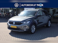 Volkswagen T-Roc - 1.5 TSI Style 110KW/150PK, Navigatie, Full LED, stoelverwarming, pdc voor en achter, spieg