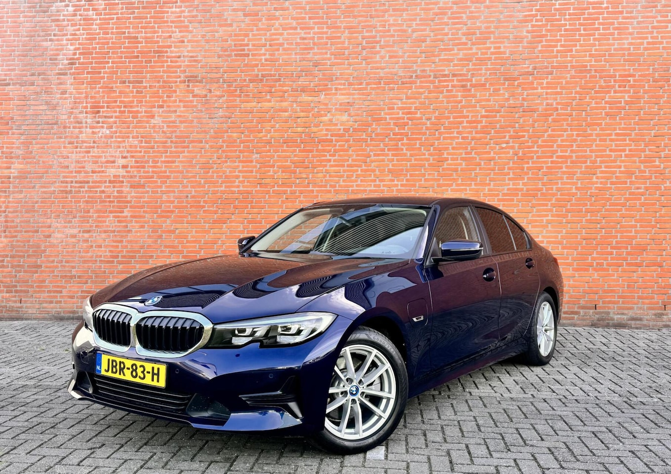 BMW 3-serie - 320e Business Edition Plus|CARPLAY|PDC|CRUISE - AutoWereld.nl