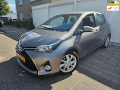 Toyota Yaris - 1.5 Hybrid Dynamic* Navi* Cruise contr* Dealer onderh* Clima