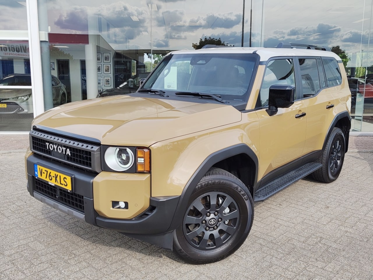 Toyota Land Cruiser - 2.8 D-4D First Edition | Trekhaak | 360 Camera | Head Up Display - AutoWereld.nl