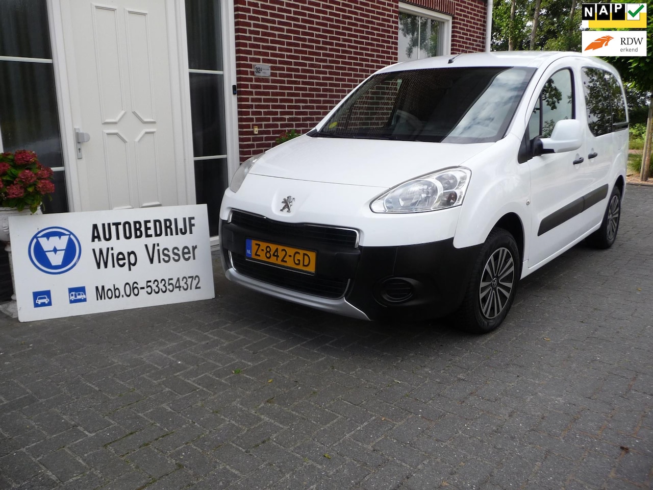 Peugeot Partner Tepee - 1.6 e-HDi Active 1.6 e-HDi Active - AutoWereld.nl