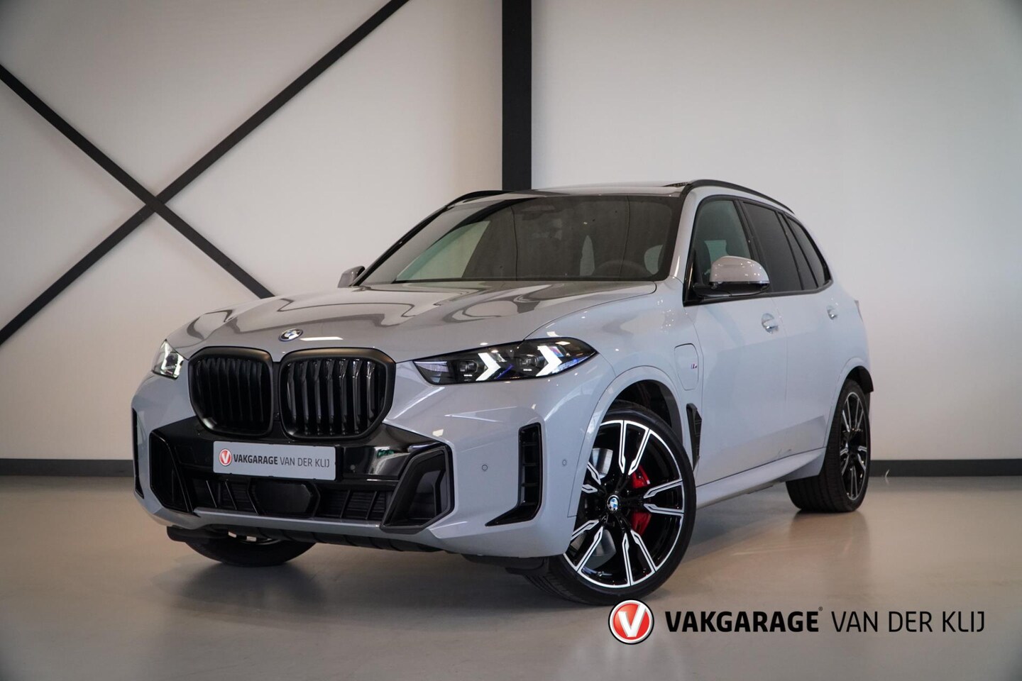 BMW X5 - XDrive50e M-Sport Pro | Direct leverbaar! | Panorama | Meesturende Achteras | Comfort Zete - AutoWereld.nl