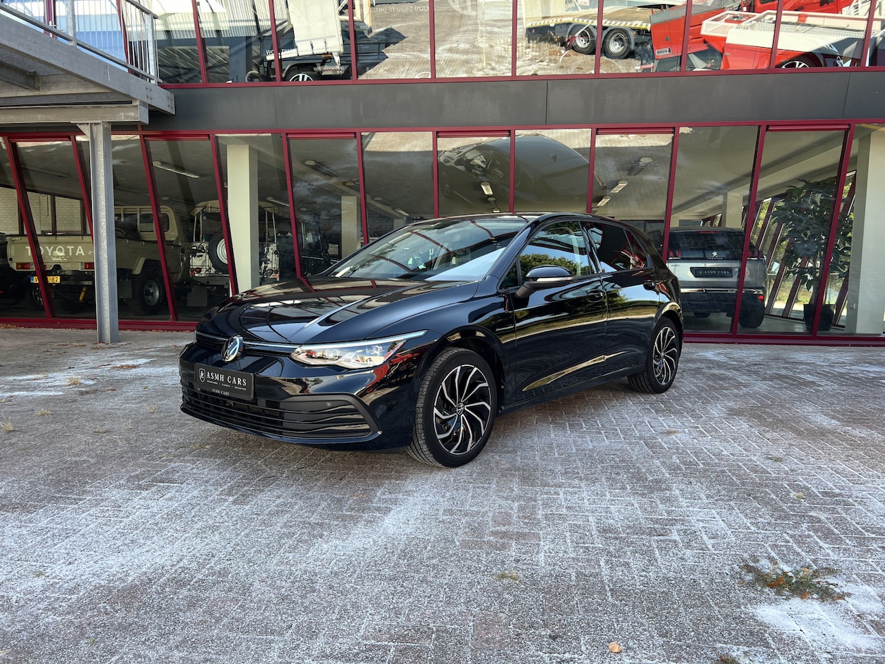 Volkswagen Golf - 1.0 eTSI Life Business | BTW-auto | Trekhaak | DSG | - AutoWereld.nl