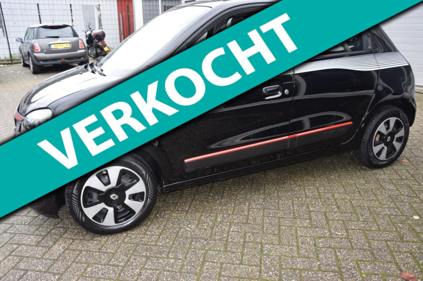 Renault Twingo - 1.0 SCe Collection hele nette twingo,alleen een bumperhoekje zie foto - AutoWereld.nl