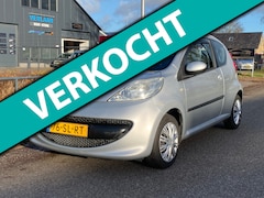 Peugeot 107 - 1.0-12V XS N.A.P Nieuwe APK bij aflevering
