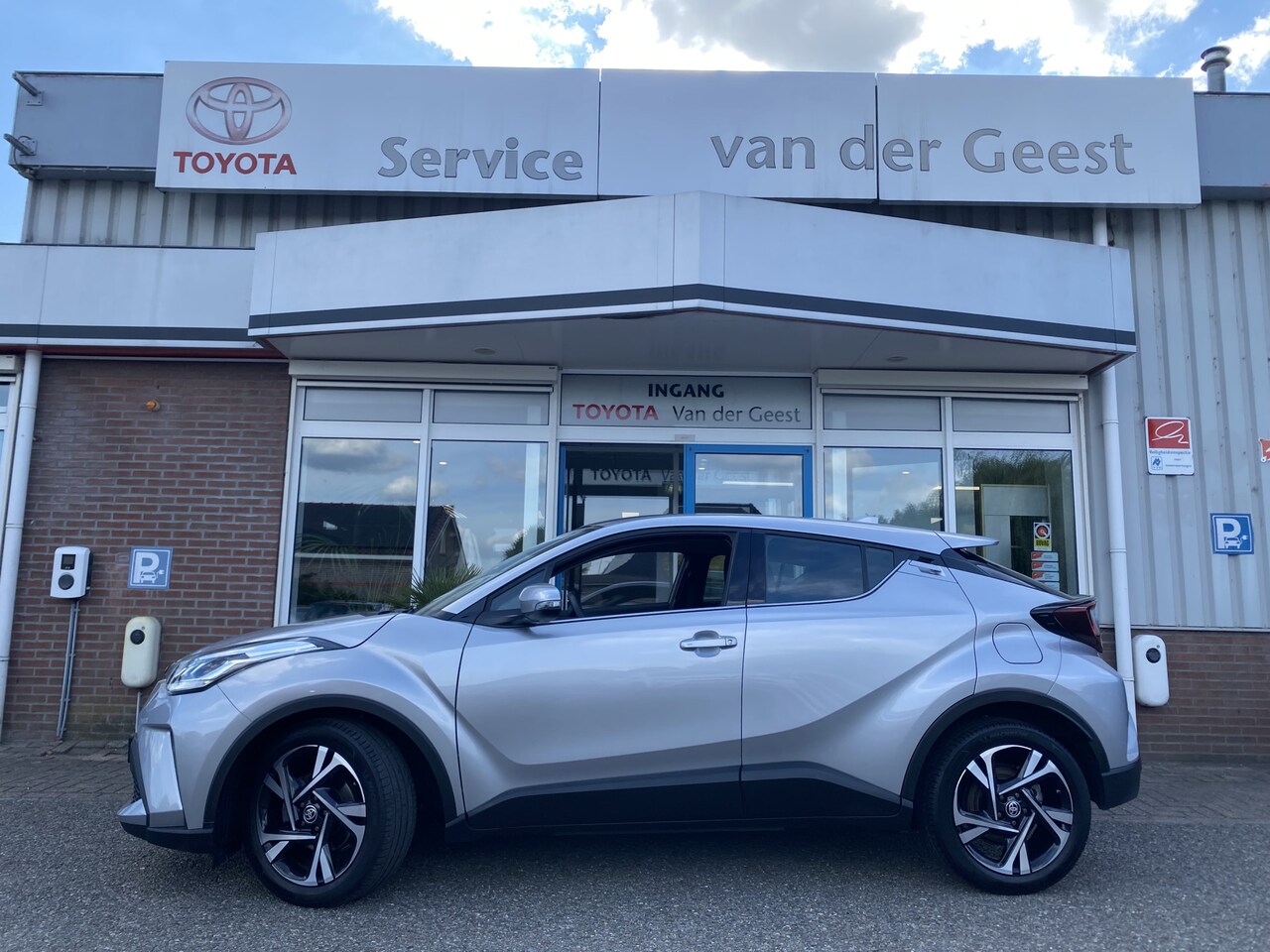 Toyota C-HR - 1.8 Hybrid Dynamic 1.8 Hybrid Dynamic - AutoWereld.nl