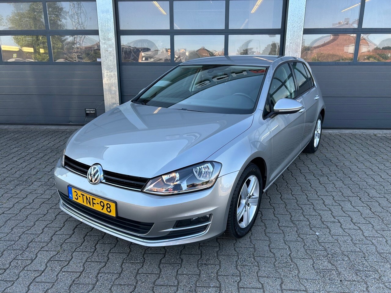 Volkswagen Golf - 1.2 TSI 105pk BMT 5-drs Highline - AutoWereld.nl