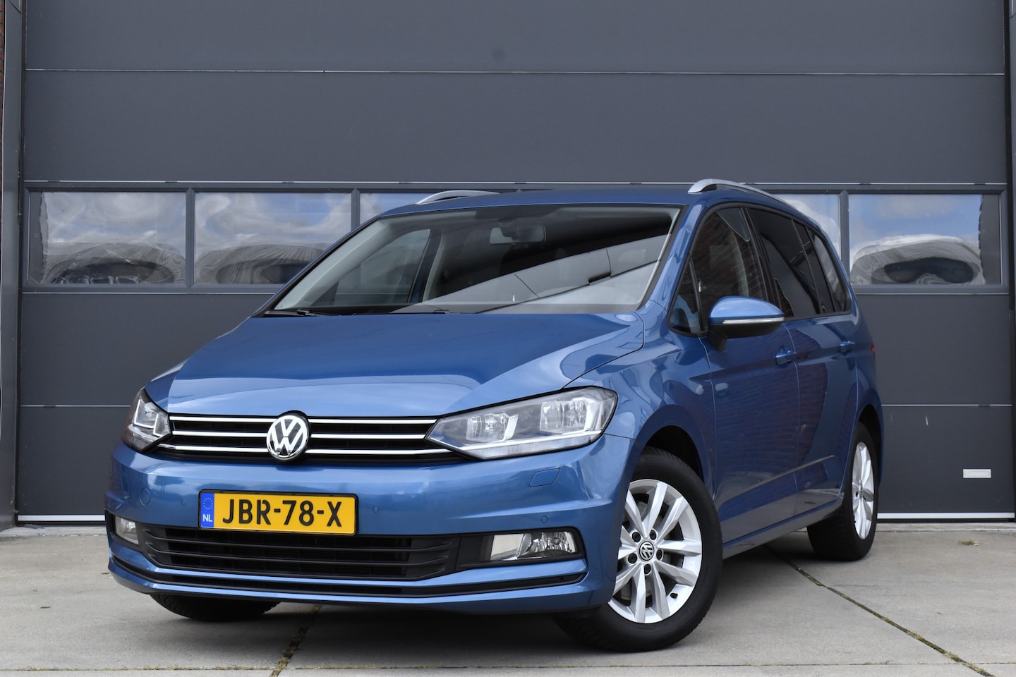 Volkswagen Touran - 1.2 TSI Comfortline Business Navi - Cruise - Clima - Stoelverw. - AutoWereld.nl